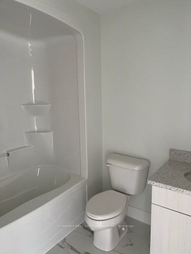 102 - 4578 Huron Church Line Rd, Condo with 2 bedrooms, 2 bathrooms and 1 parking in LaSalle ON | Image 6