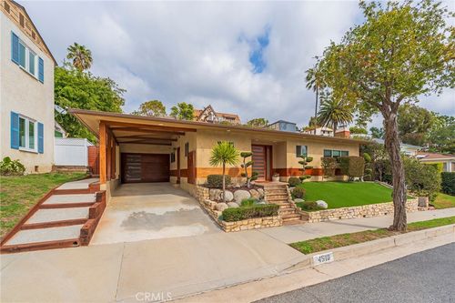 4510 S Mullen Ave, View Park, CA, 90043-1145 | Card Image