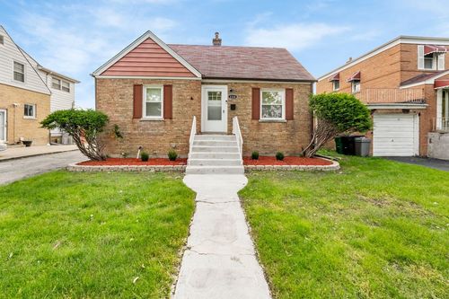 2324 S 22nd Ave, Broadview, IL, 60155-3805 | Card Image