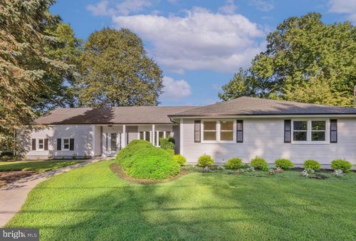 72 Dwight Dr, Ocean, NJ, 07712-3654 | Card Image