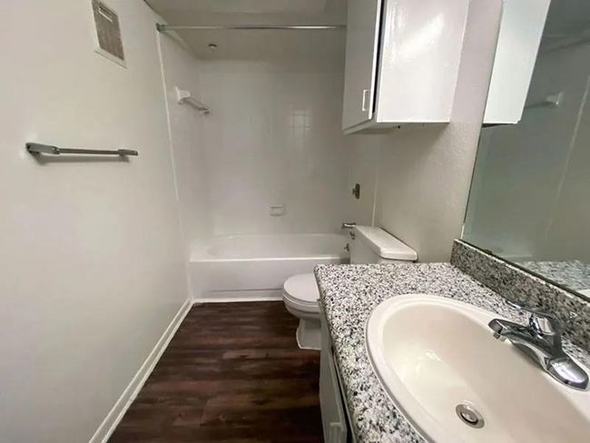 APT-906 - 15100 Golden Eagle Dr, Condo with 2 bedrooms, 2 bathrooms and null parking in Humble TX | Image 9