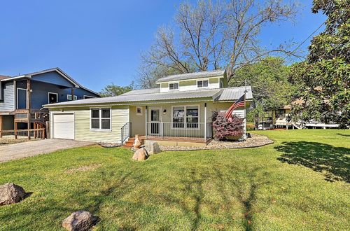 1318 Contour Dr, Burnet, TX, 78611-5516 | Card Image
