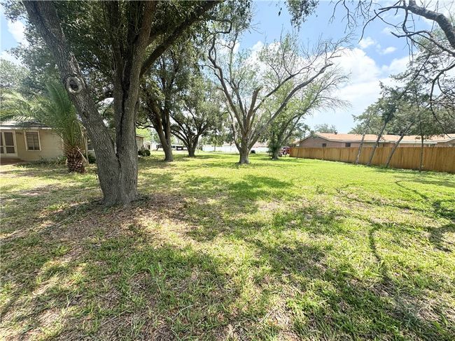 1223 W 3 Rd St, House other with 3 bedrooms, 2 bathrooms and null parking in Alice TX | Image 16