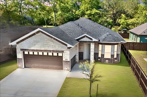 413 Henderson St, Bonham, TX, 75418-4735 | Card Image