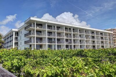 212 - 7400 Ridgewood Avenue, Condo with 1 bedrooms, 2 bathrooms and null parking in Cape Canaveral FL | Image 3