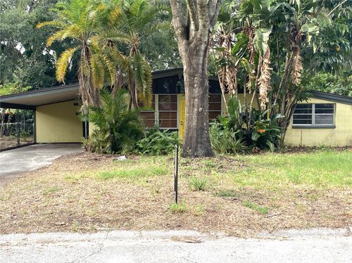 927 Lakewood Ave, TAMPA, FL, 33613-1517 | Card Image