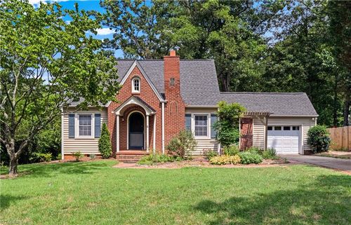 2117 N Peace Haven Rd, Winston-Salem, NC, 27106-4824 | Card Image