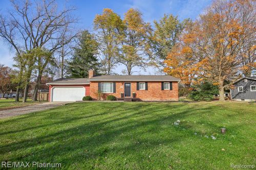 142 Henderson Road, Howell Twp, MI, 48855 | Card Image