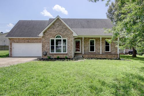 180 Kings Deer Dr, Clarksville, TN, 37042-3151 | Card Image