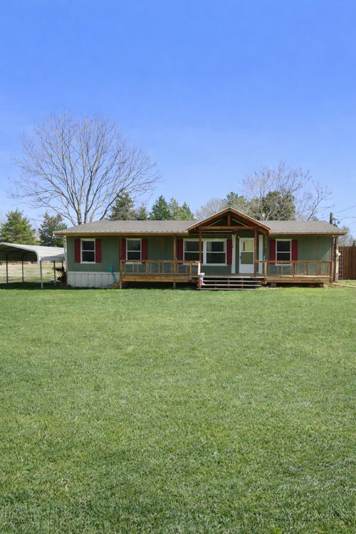 112 Melody Dr, Gladewater, TX, 75647-6405 | Card Image