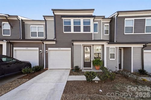 3132 Hutton Gardens Ln, Charlotte, NC, 28269-4911 | Card Image