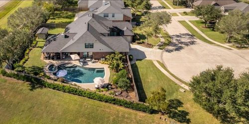 2532 Garnetfield Ln, Friendswood, TX, 77546-4666 | Card Image