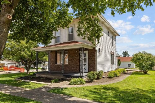 401 7th Ave, Clarence, IA, 52216-9420 | Card Image