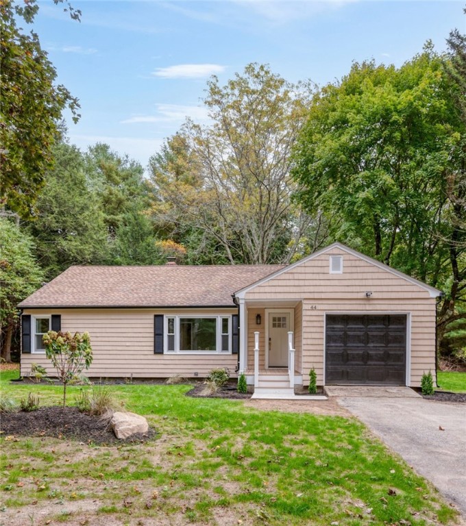 Chestnut Hill Rd, Chepachet, RI 02814