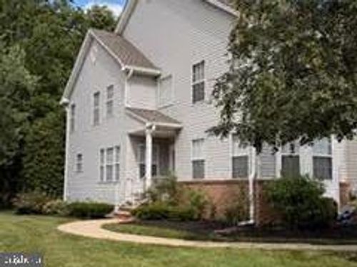 24 Amy Dr, North Brunswick, NJ, 08902-5543 | Card Image