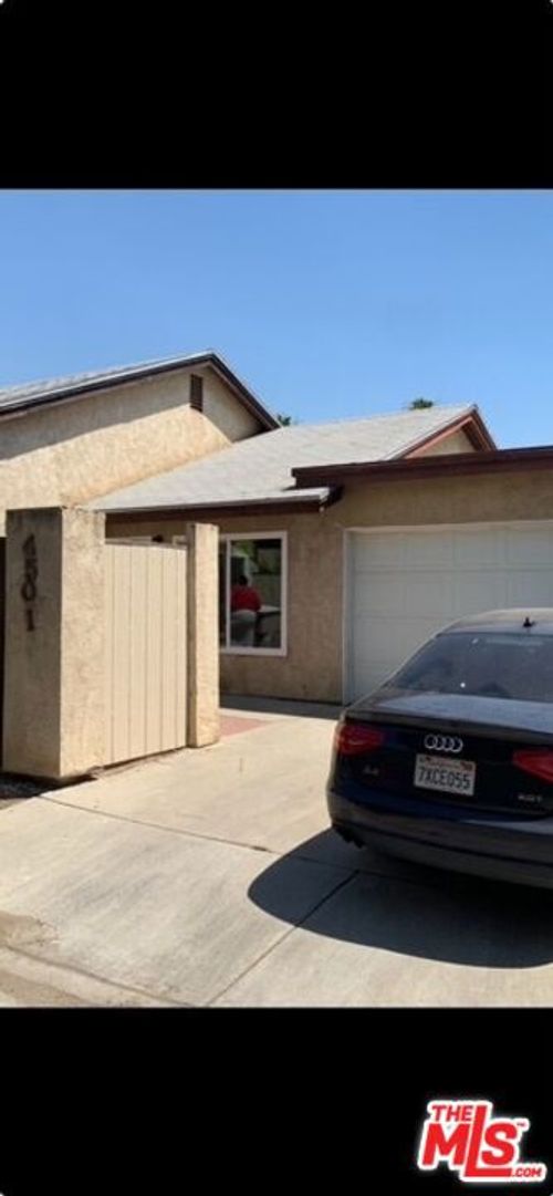 4501 Baybrook Way, Bakersfield, CA, 93313 | Card Image