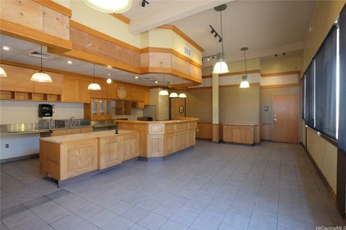 3654 Campbell Ave, Honolulu, HI, 96815-4206 | Card Image