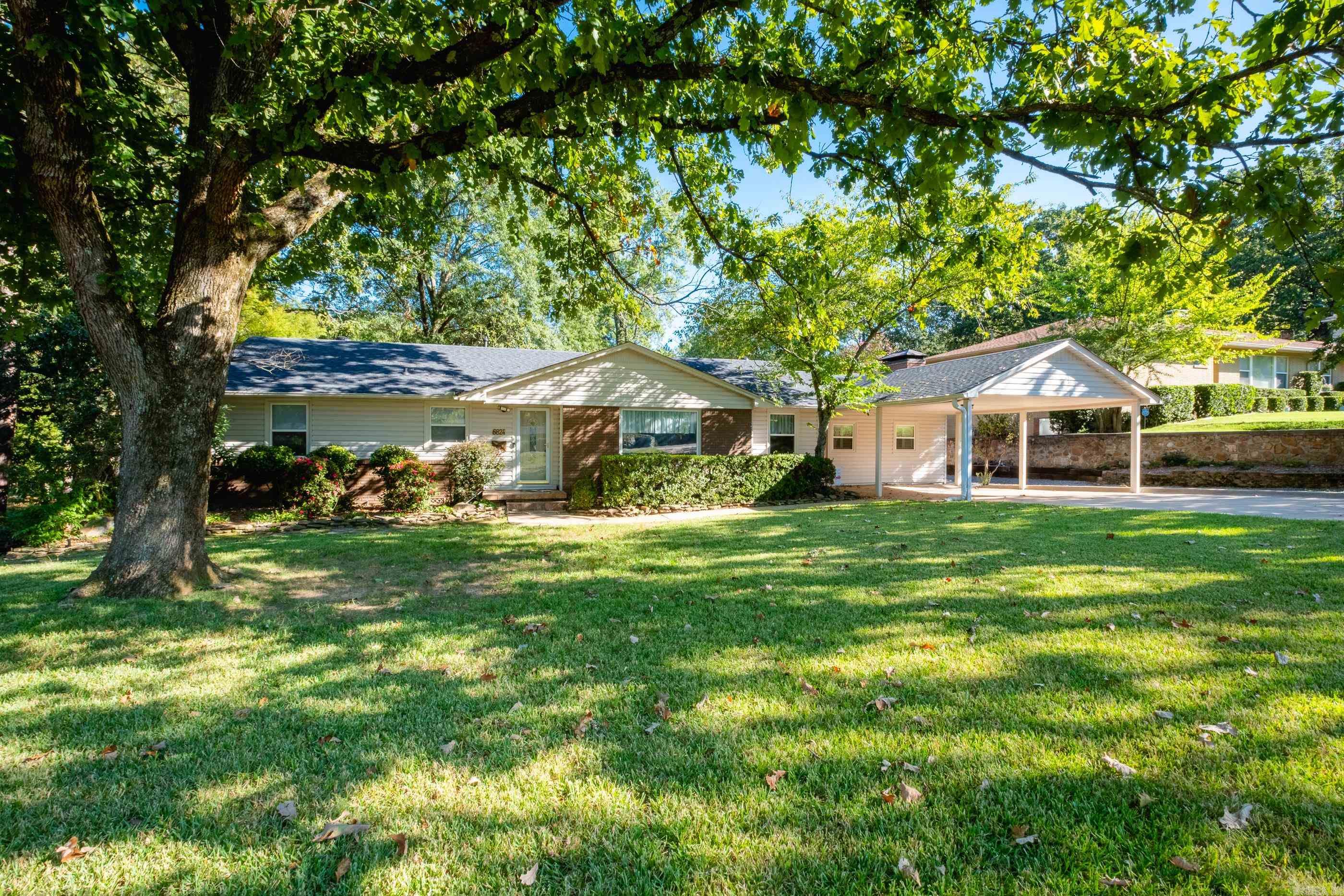 Markham St, Little Rock, AR 72205