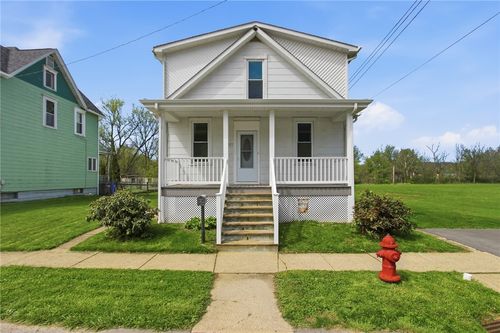 337 N Washington St, Evans City, PA, 16033-1069 | Card Image