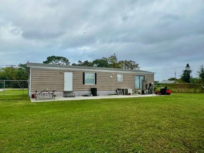 910 Gratton Rd, House other with 3 bedrooms, 2 bathrooms and null parking in Clewiston FL | Image 6