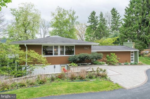 942 Robin Rd, STATE COLLEGE, PA, 16801-4138 | Card Image