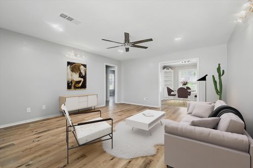 2104 W Lotus Ave, Fort Worth, TX, 76111-1619 | Card Image