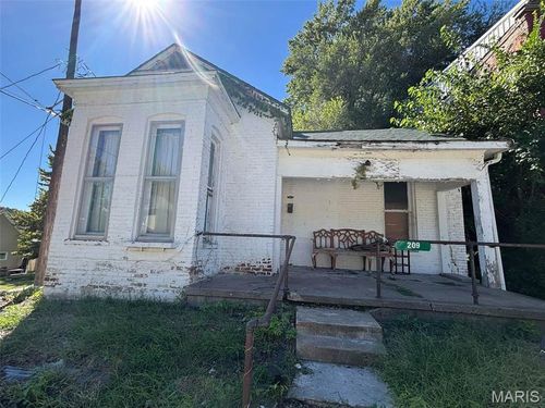 209 S 7th St, Hannibal, MO, 63401-4339 | Card Image