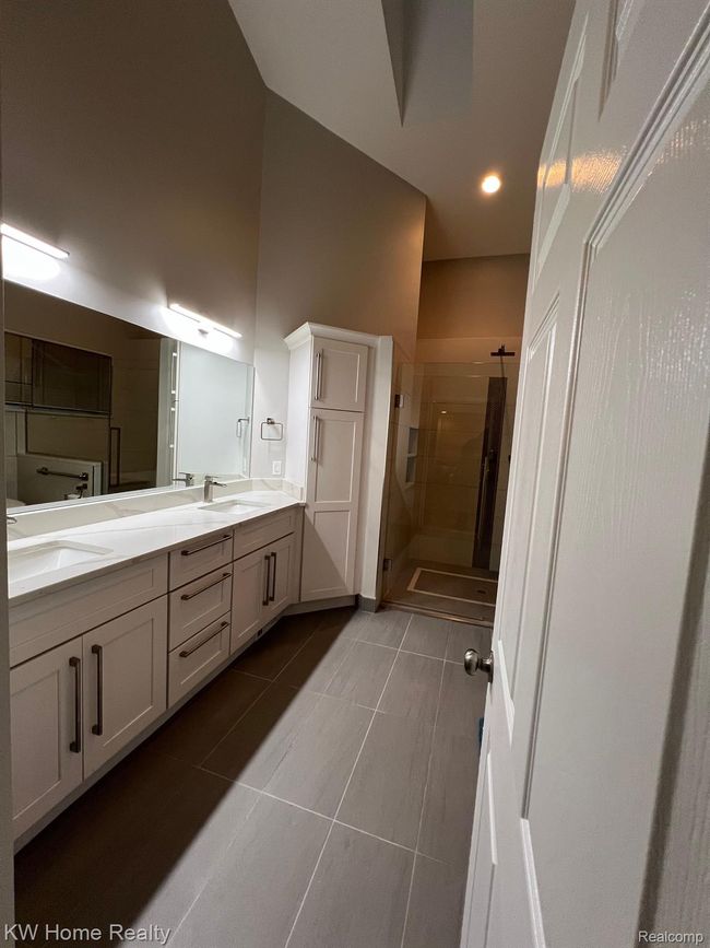 Brand New Master bathroom gutted to studs. Permits | Image 16