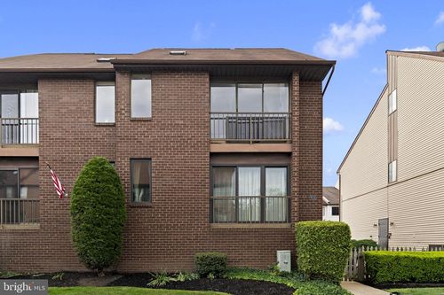 15b-9551 James St, Philadelphia, PA, 19114-3042 | Card Image