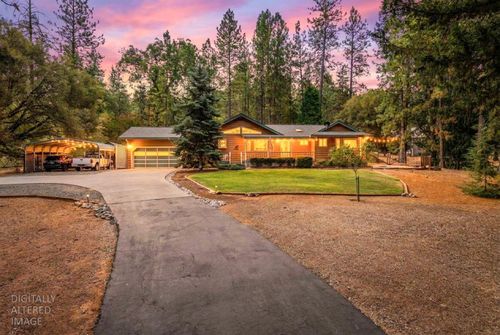 19222 Connie Dr, Grass Valley, CA, 95949-7135 | Card Image