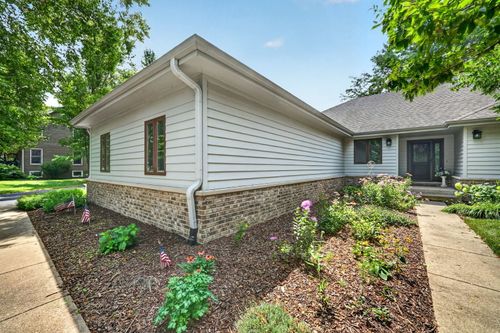10293 E Hickory Ridge Dr, Rochelle, IL, 61068-9791 | Card Image