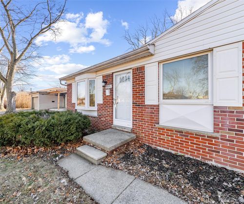 34841 Lynn Dr, Romulus, MI, 48174-1511 | Card Image