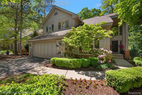 4872 Cliffside Dr, West Bloomfield, MI, 48323-2471 | Card Image