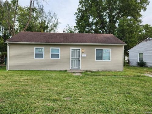 20 Goodman Road, East St Louis, IL, 62206 | Card Image