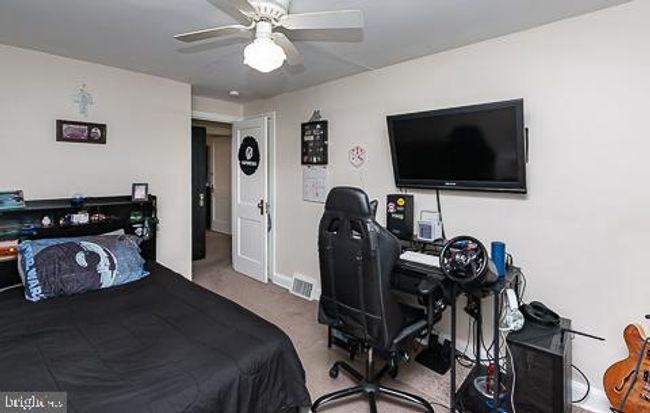 5207 Gramercy Dr, Townhouse with 3 bedrooms, 2 bathrooms and null parking in Clifton Hts PA | Image 16