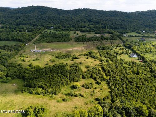 1106 Hinchey Hollow Rd, New Market, TN, 37820-4623 | Card Image