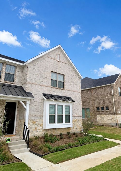 425 Parkside Dr, Argyle, TX, 76226-4036 | Card Image