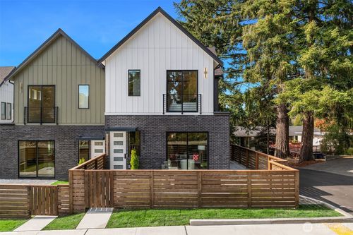 b-18607 104th Ave Ne, Bothell, WA, 98011-3817 | Card Image