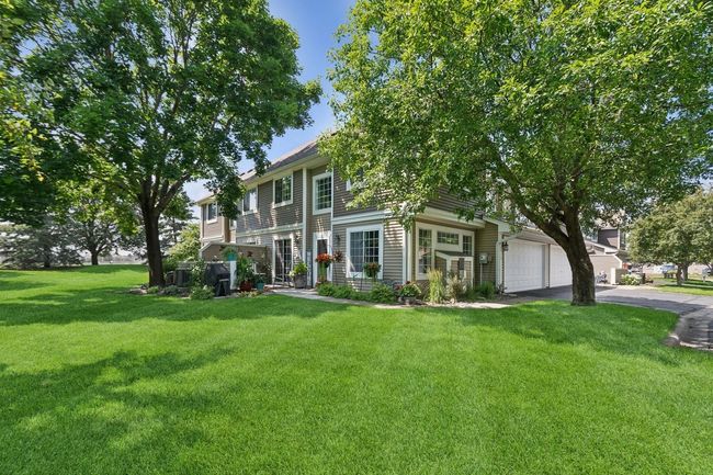 Huge yard off your patio | Image 25