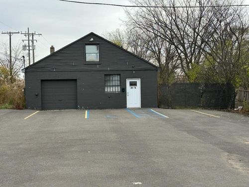 24062 Orchard Lake Rd, Farmington Hills, MI, 48336-2554 | Card Image