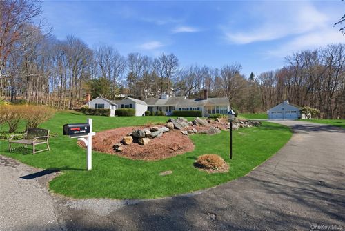 6 Spruce Holw, North Castle, NY, 10504-2607 | Card Image