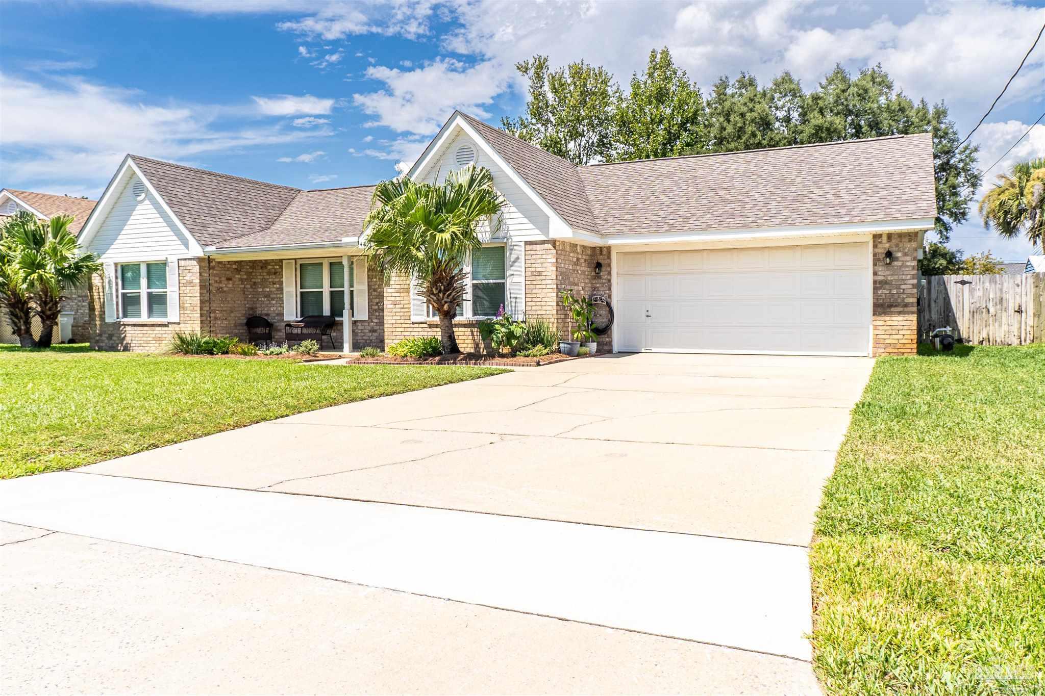 Kitty Hawk Cir, Gulf Breeze, FL 32563