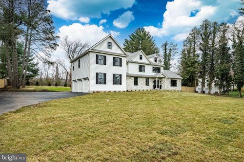 1427 Sugartown Rd, BERWYN, PA, 19312-1820 | Card Image