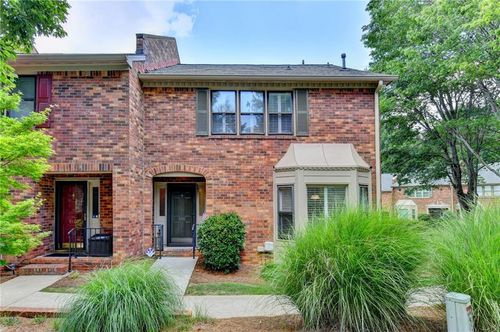 6110 Windsor Trace Dr, Peachtree Corners, GA, 30092-2372 | Card Image