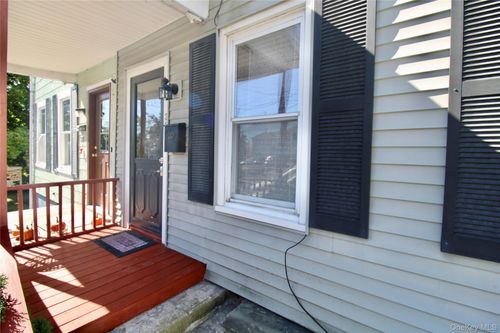 36 Mcdonald St, Saugerties, NY, 12477-1820 | Card Image