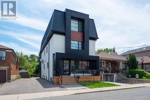 2nd-floor-1059 Briar Hill Avenue, Toronto (Briar Hill-Belgravia), ON, M6B1M8 | Card Image