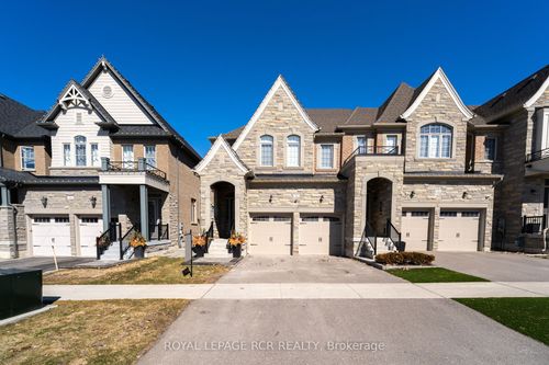 32 Tatton Crt, King City, ON, L7B0C3 | Card Image