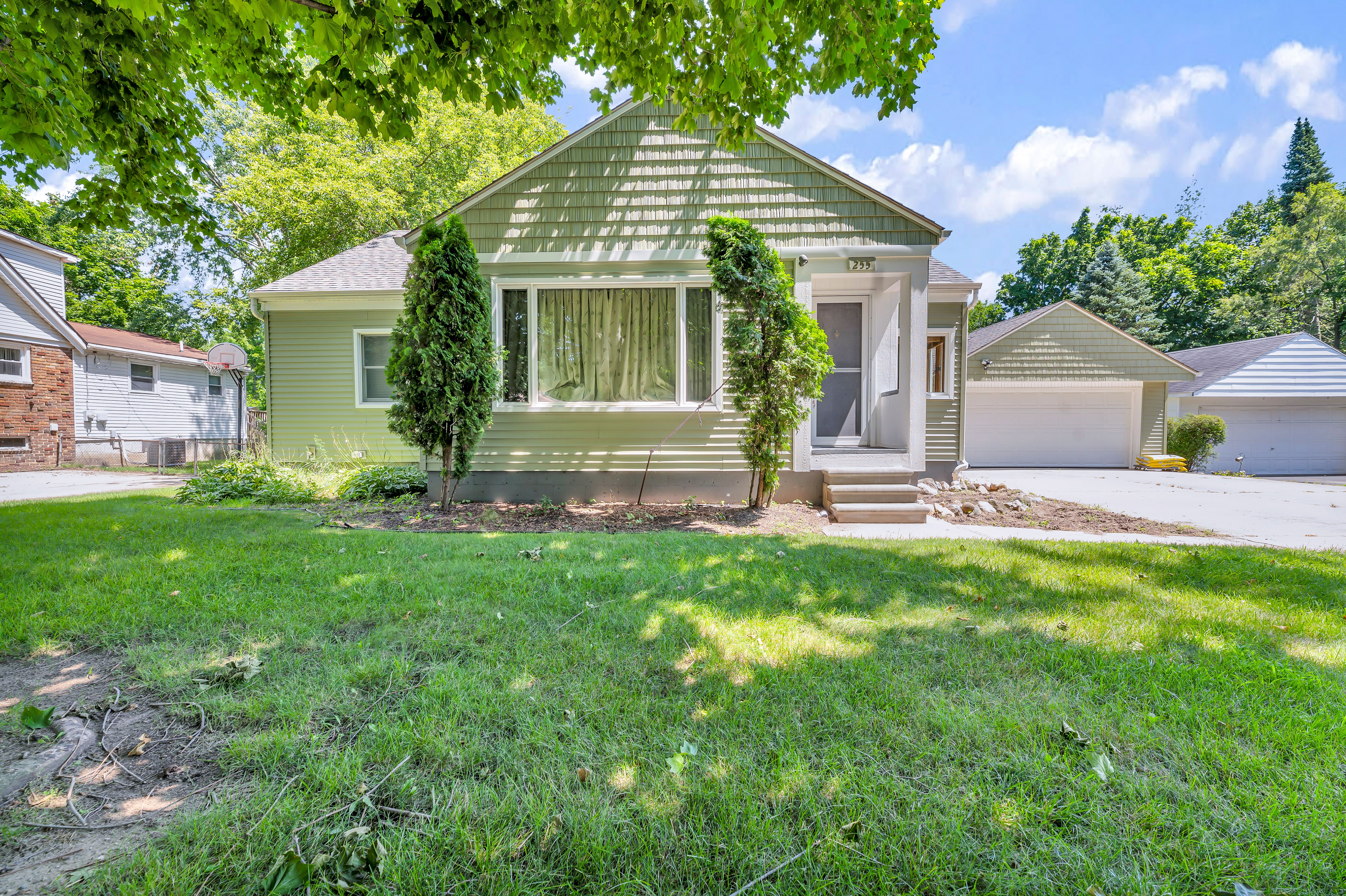 Cherryland St, Auburn Hills, MI 48326