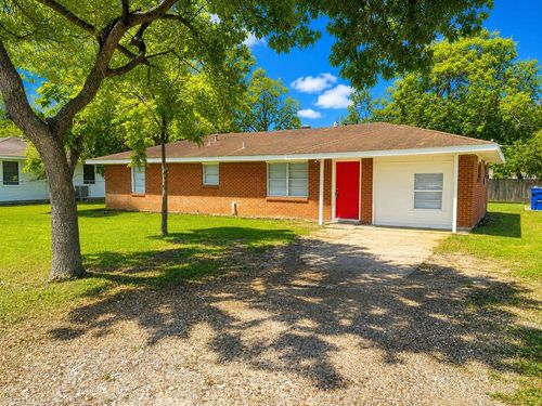 2331 32nd Ave N, Texas City, TX, 77590-3824 | Card Image