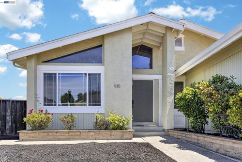 247 Sparrow Dr, Hercules, CA, 94547-1507 | Card Image